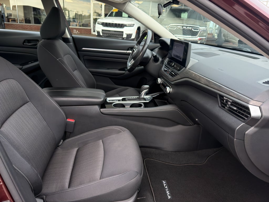 2023 Nissan Altima SV FWD