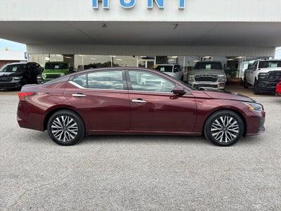 2023 Nissan Altima SV FWD