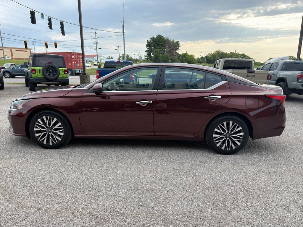 2023 Nissan Altima SV FWD