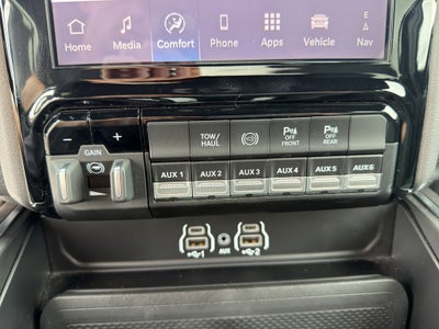 2025 RAM 2500 Big Horn Crew Cab 4x4 6'4' Box