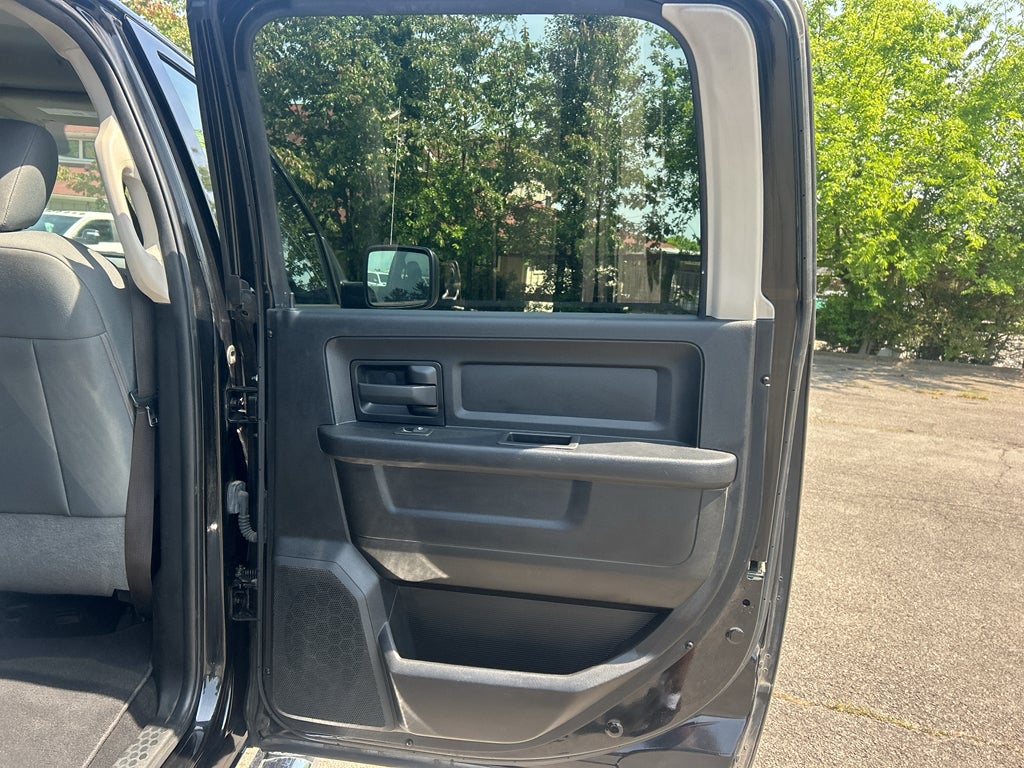 2018 RAM 2500 Tradesman Crew Cab 4x4 6'4' Box