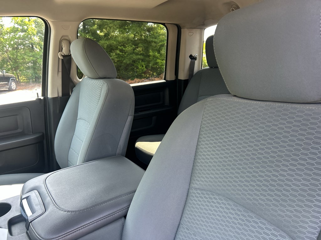 2018 RAM 2500 Tradesman Crew Cab 4x4 6'4' Box