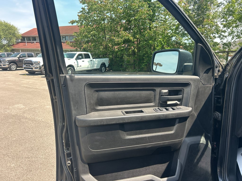 2018 RAM 2500 Tradesman Crew Cab 4x4 6'4' Box