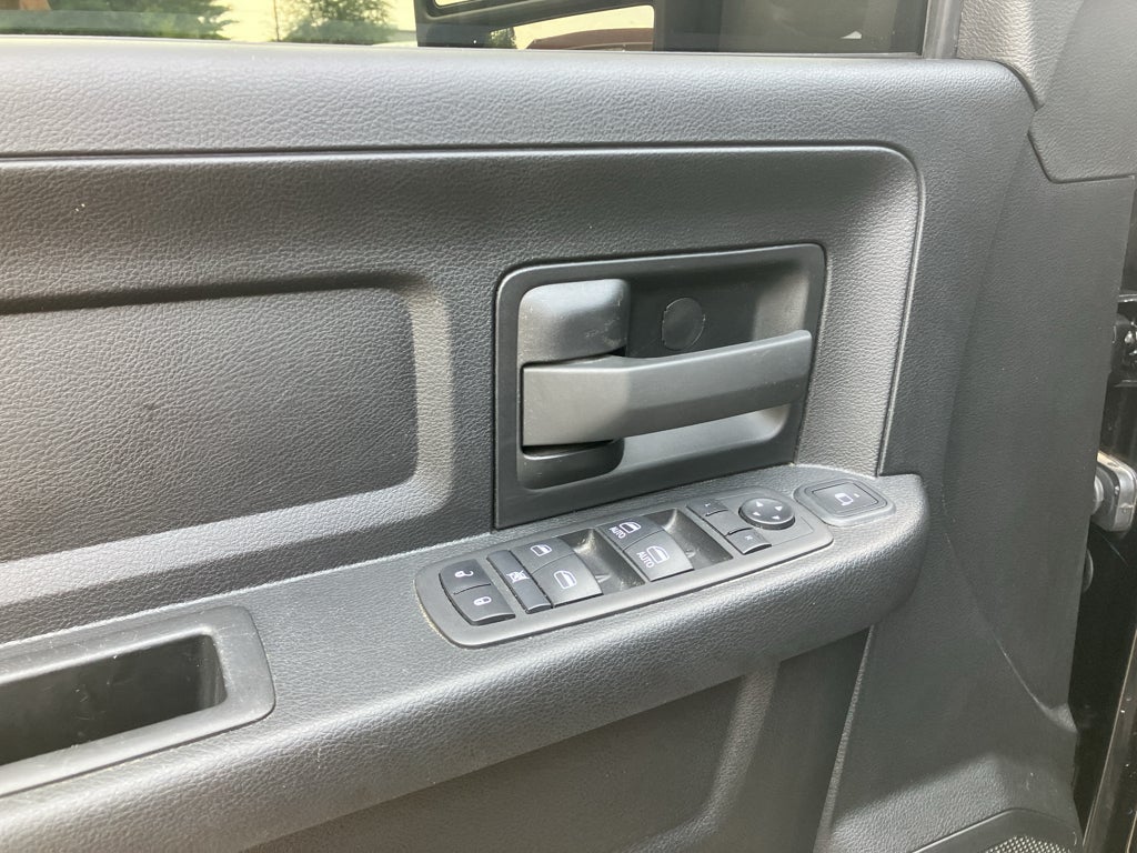 2024 RAM 2500 Tradesman Crew Cab 4x4 6'4' Box