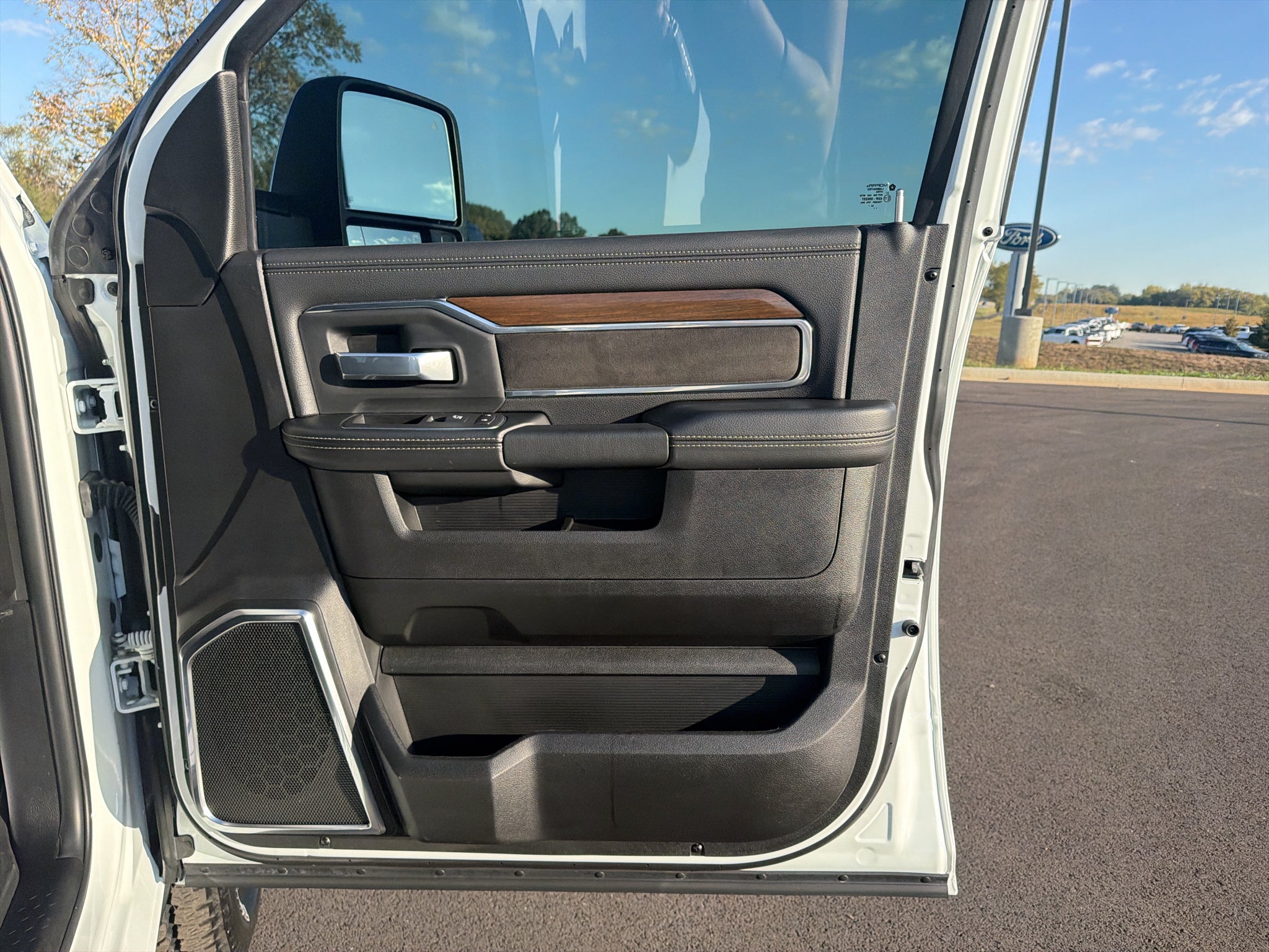 2024 RAM 2500 Laramie Crew Cab 4x4 6'4' Box