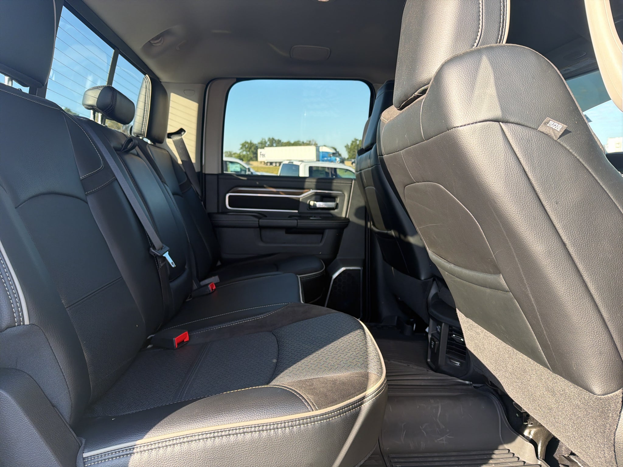 2024 RAM 2500 Laramie Crew Cab 4x4 6'4' Box