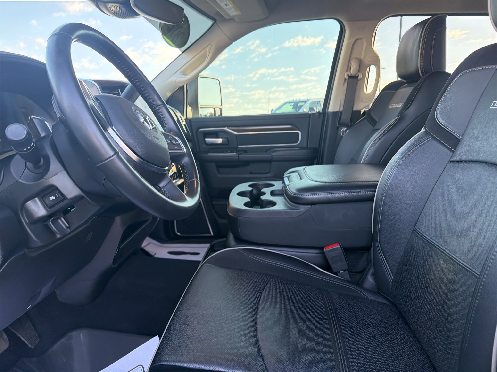 2024 RAM 2500 Laramie Crew Cab 4x4 6'4' Box
