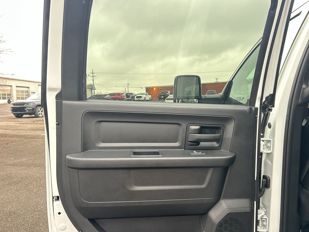 2024 RAM 3500 Chassis Tradesman/SLT/Laramie/Limited