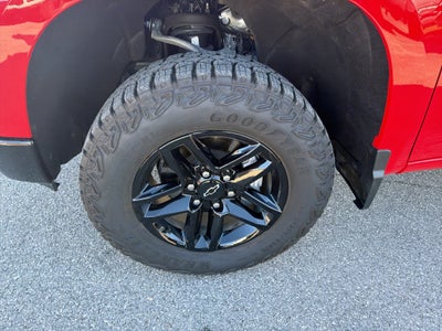 2024 Chevrolet Silverado 1500 4WD Crew Cab Short Bed Custom Trail Boss