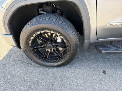 2021 GMC Sierra 1500 4WD Crew Cab Short Box AT4