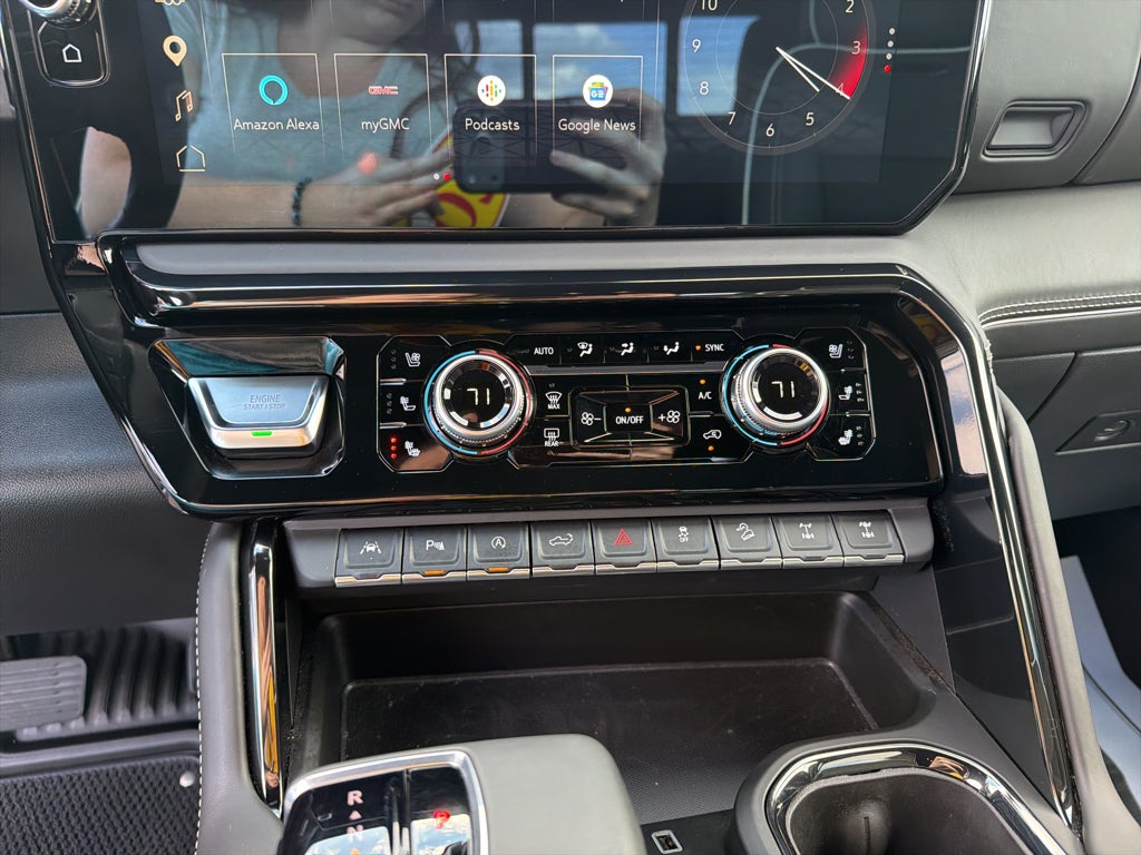 2023 GMC Sierra 1500 4WD Crew Cab Short Box AT4X