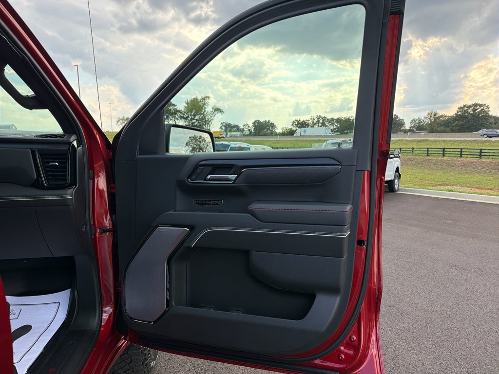 2023 GMC Sierra 1500 4WD Crew Cab Short Box AT4X