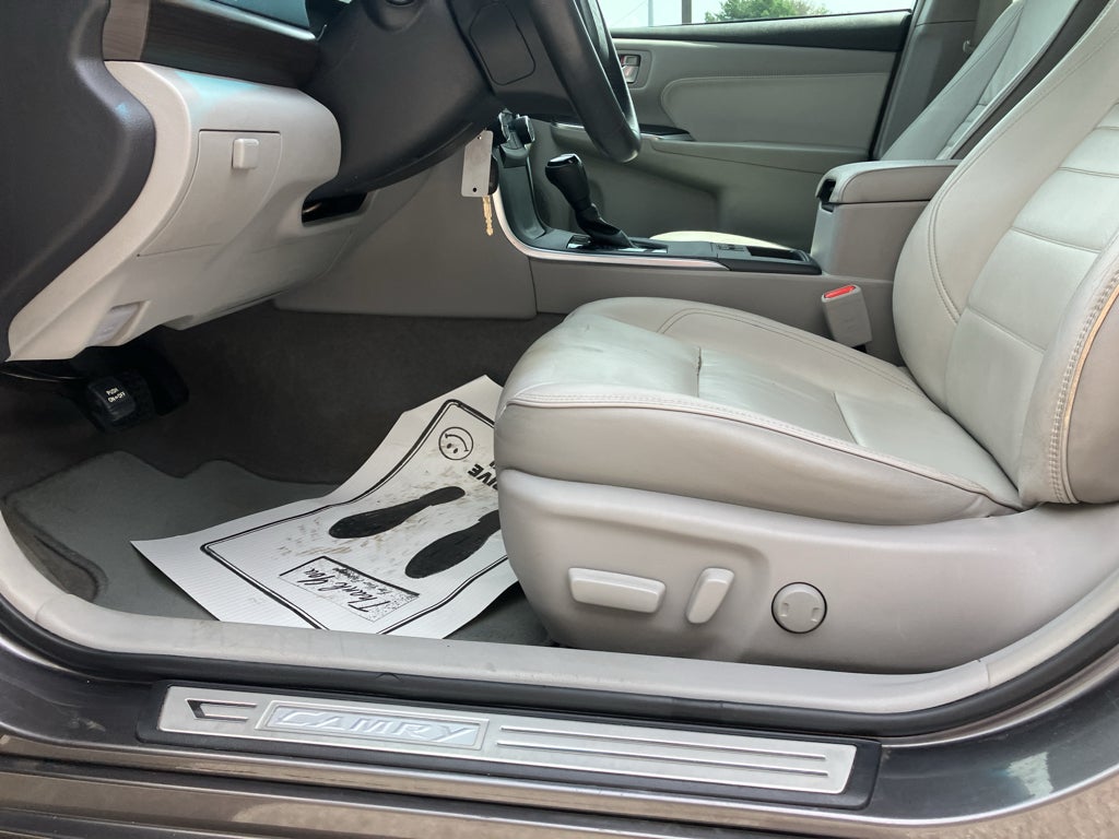 2016 Toyota Camry XLE