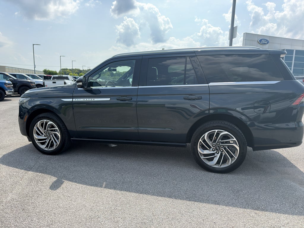 2025 Lincoln Navigator Reserve