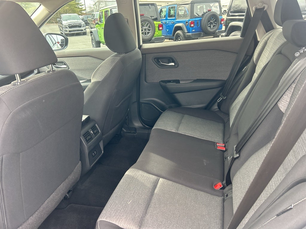 2023 Nissan Rogue SV FWD