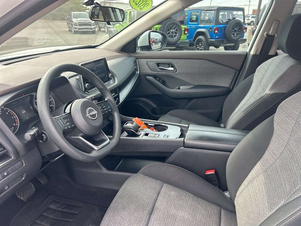 2023 Nissan Rogue SV FWD