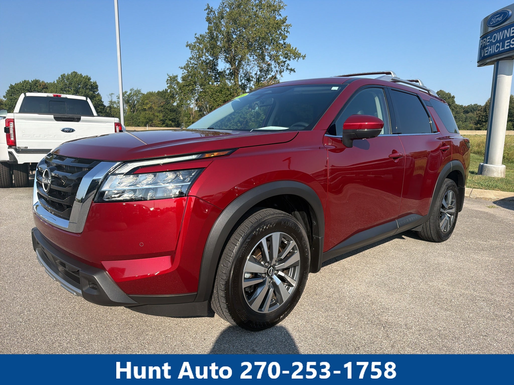 2024 Nissan Pathfinder SL