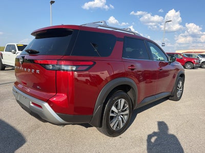 2024 Nissan Pathfinder SL