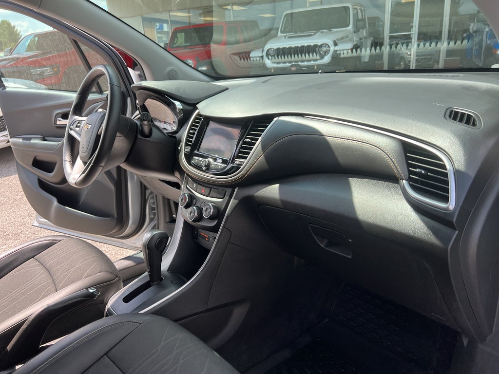 2022 Chevrolet Trax FWD LT