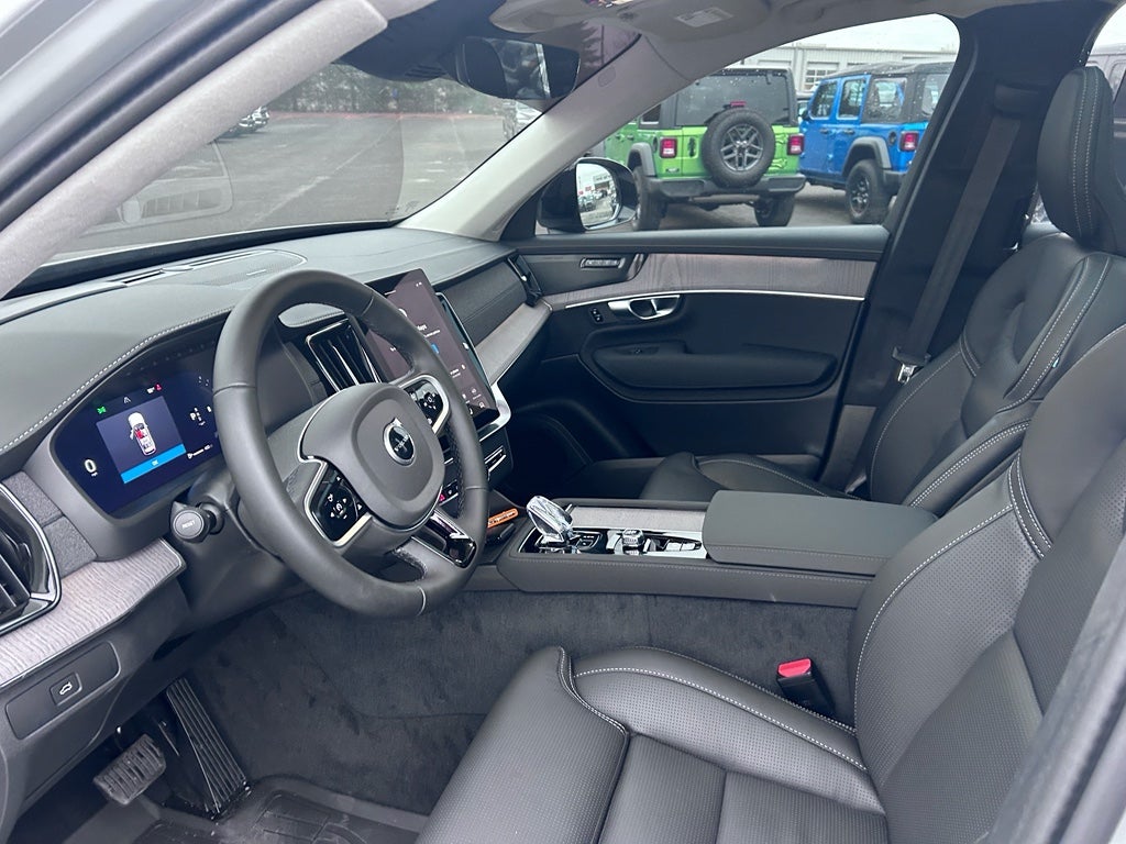 2026 Volvo XC90 Ultra Dark Theme, B6 AWD Gas (mild hybrid), Gasoline, 6 Seats