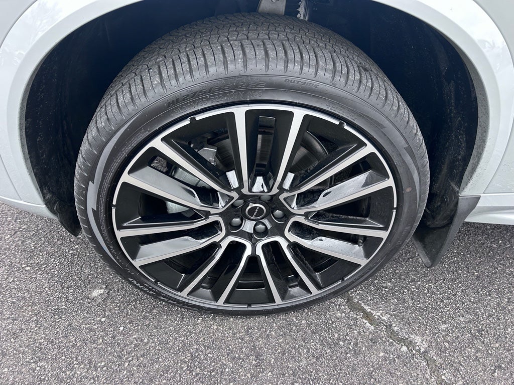 2026 Volvo XC90 Ultra Dark Theme, B6 AWD Gas (mild hybrid), Gasoline, 6 Seats