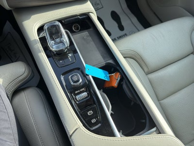 2021 Volvo XC90 Recharge Plug-In Hybrid T8 Inscription 7 Passenger