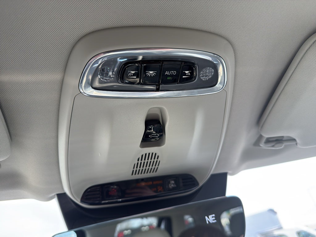 2021 Volvo XC90 Recharge Plug-In Hybrid T8 Inscription 7 Passenger