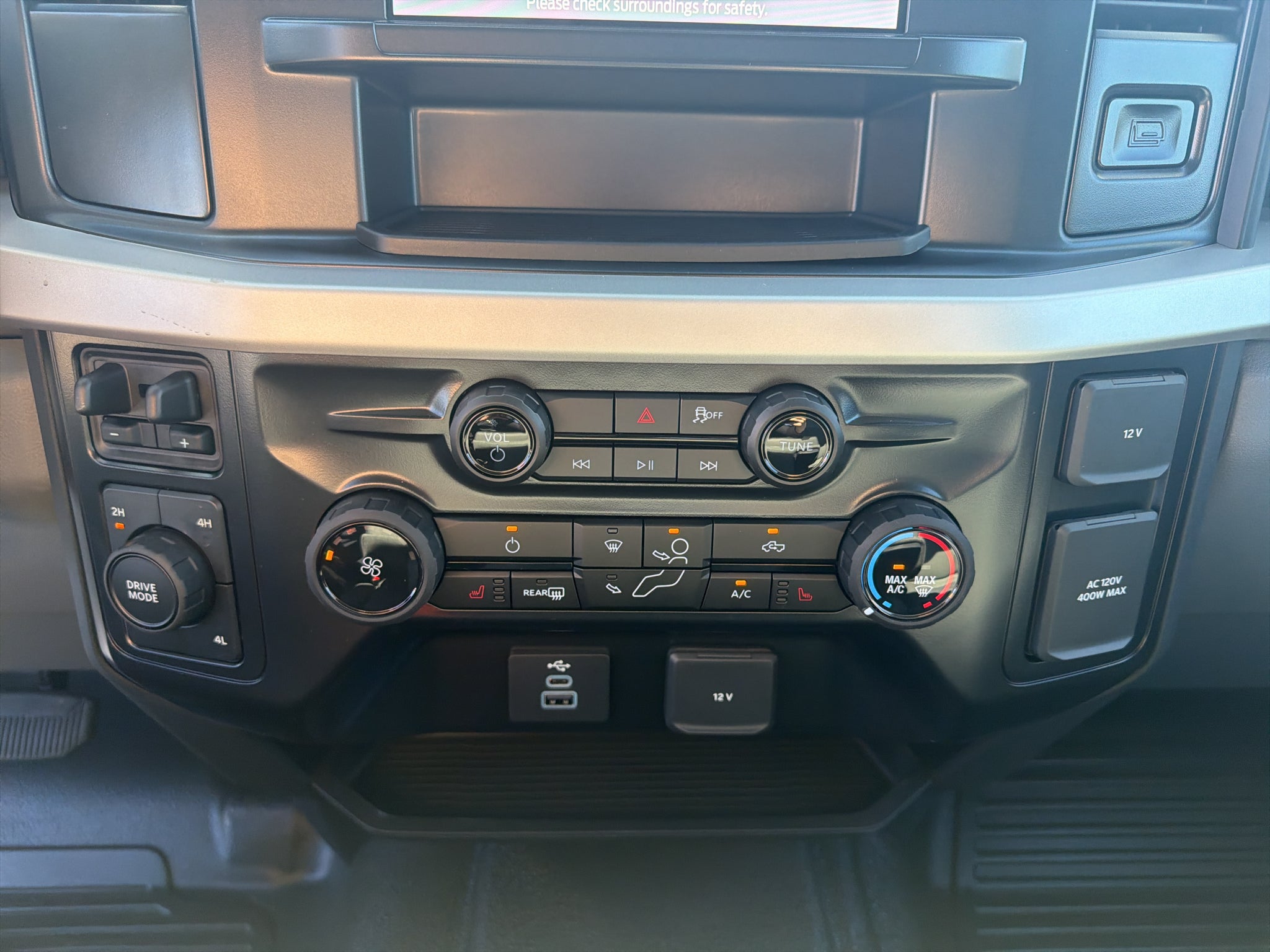 2027 Ford F-450 XLT