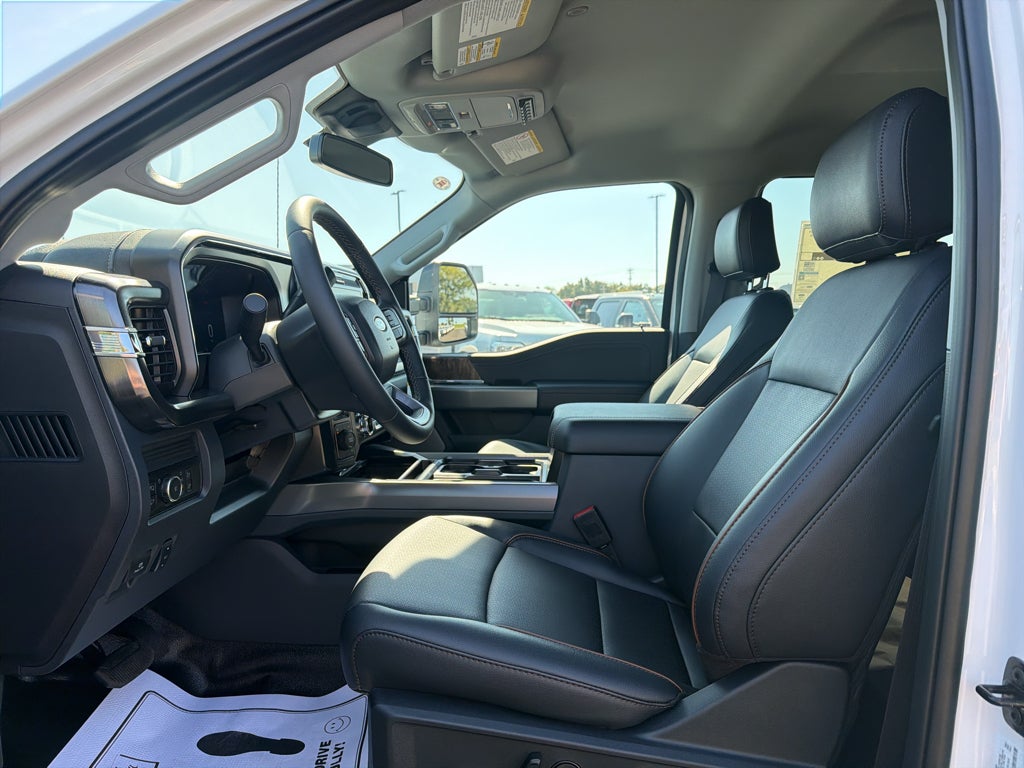 2027 Ford F-450 F-450® LARIAT®