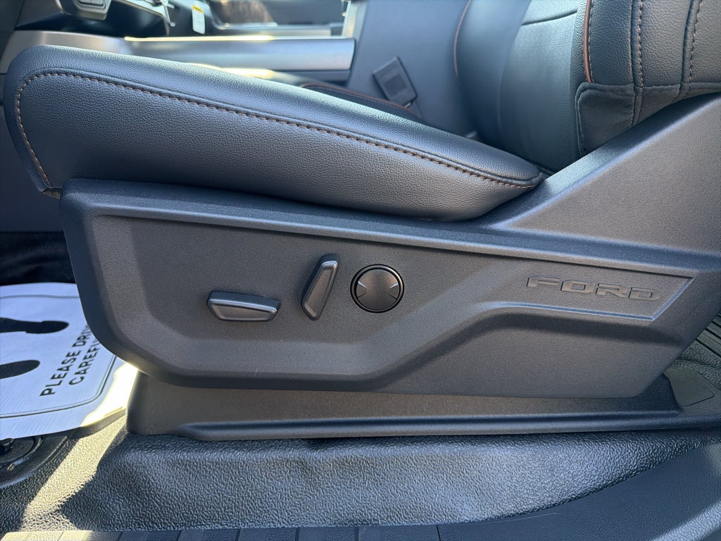 2027 Ford F-450 F-450® LARIAT®