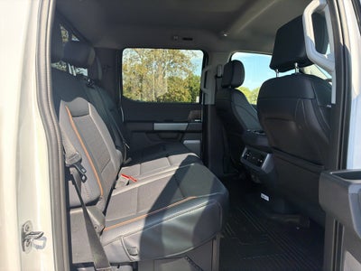 2027 Ford F-450 F-450® LARIAT®