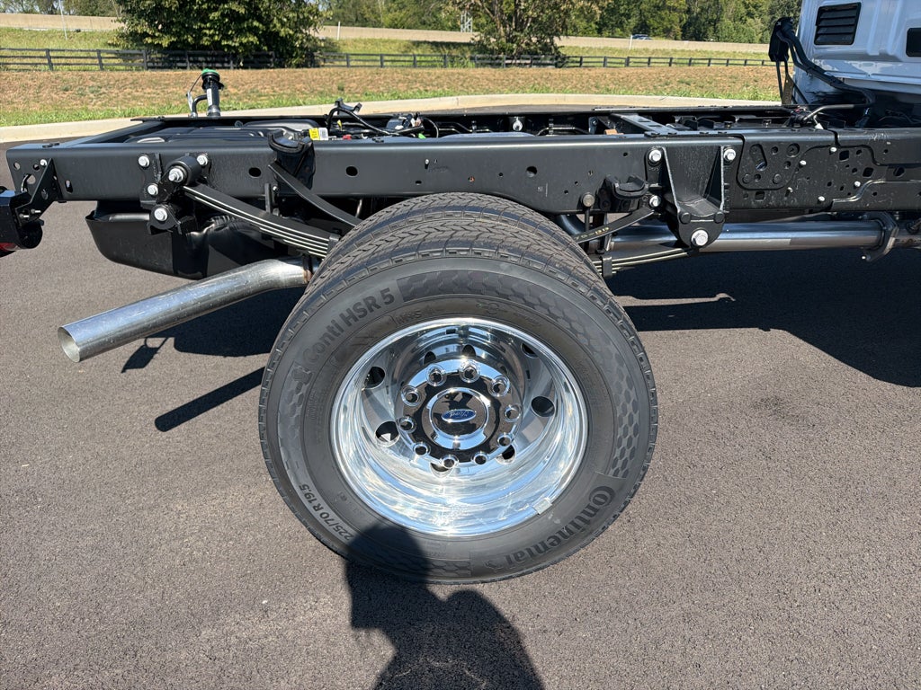 2027 Ford F-450 F-450® LARIAT®