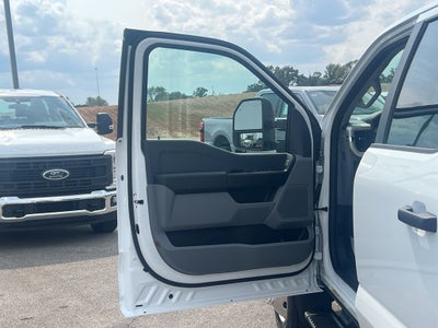 2026 Ford F-550 F-550® XL