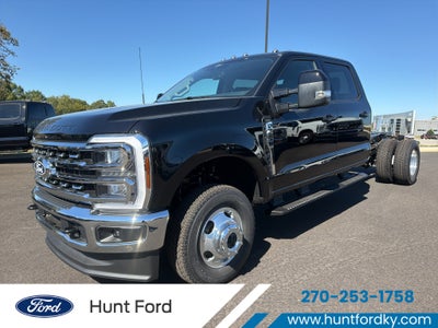2027 Ford F-350 F-350® LARIAT®