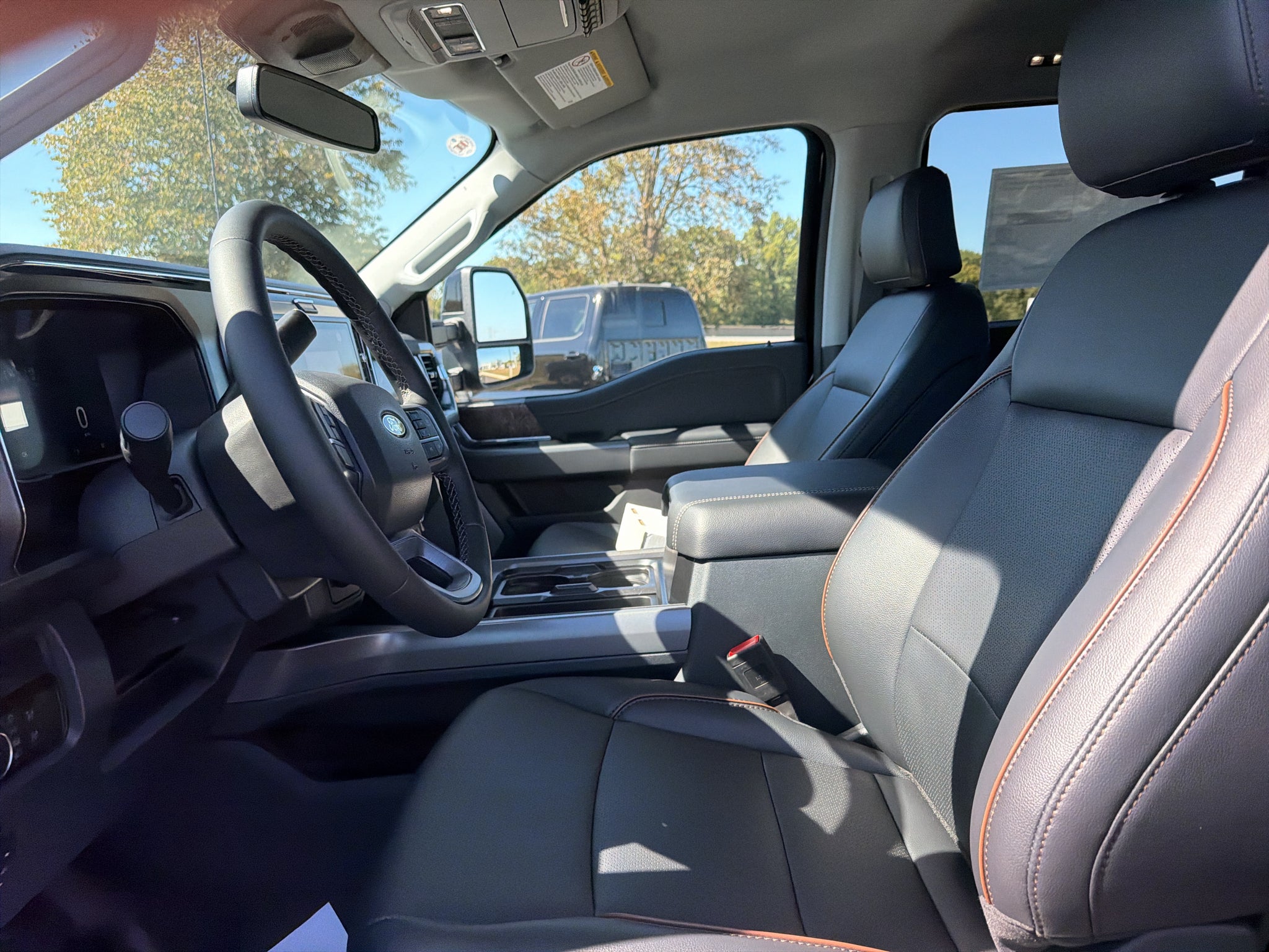 2027 Ford F-350 F-350® LARIAT®