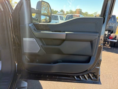 2027 Ford F-350 F-350® LARIAT®