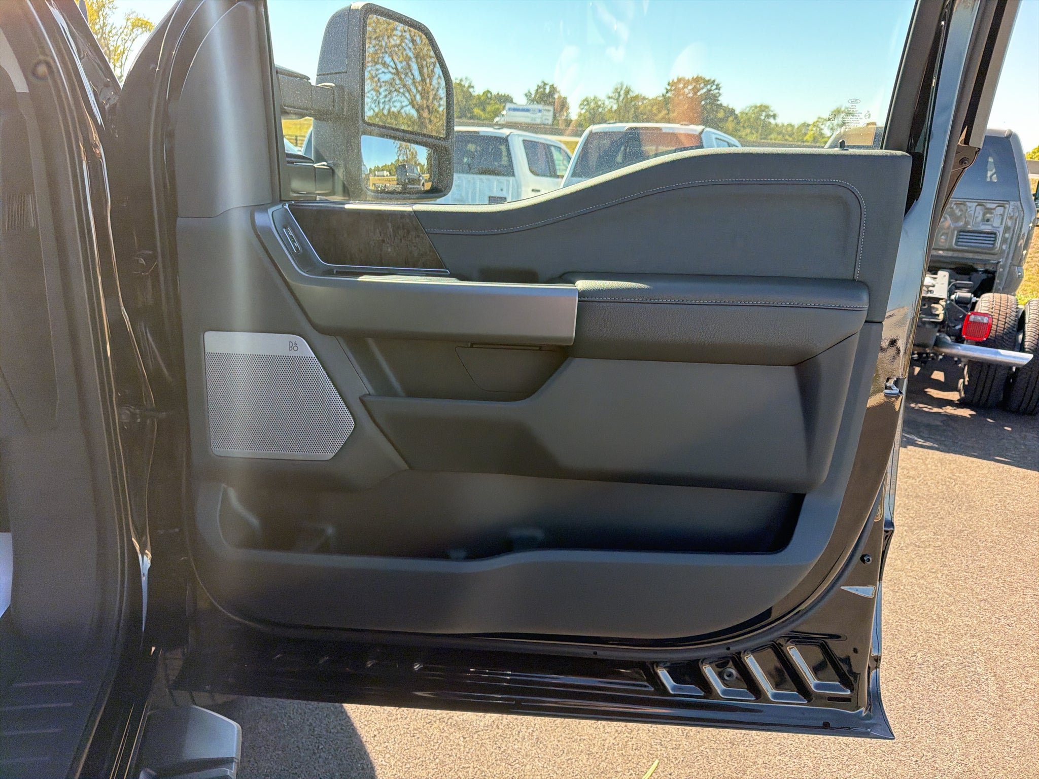 2027 Ford F-350 F-350® LARIAT®