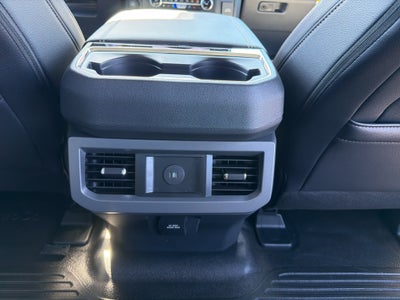 2027 Ford F-350 F-350® LARIAT®