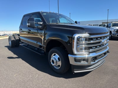2027 Ford F-350 F-350® LARIAT®