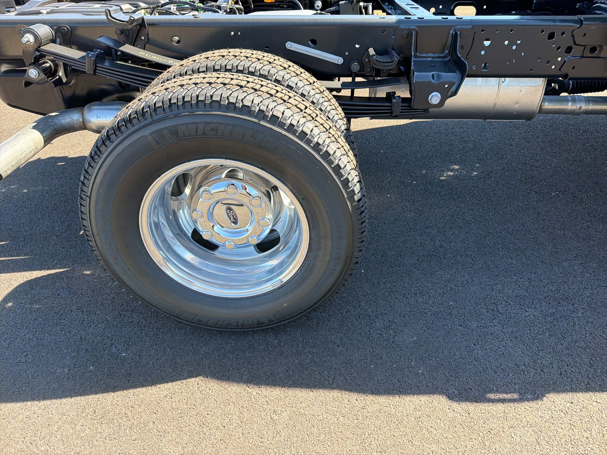 2027 Ford F-350 F-350® LARIAT®