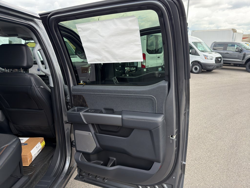 2026 Ford F-350 F-350® LARIAT®