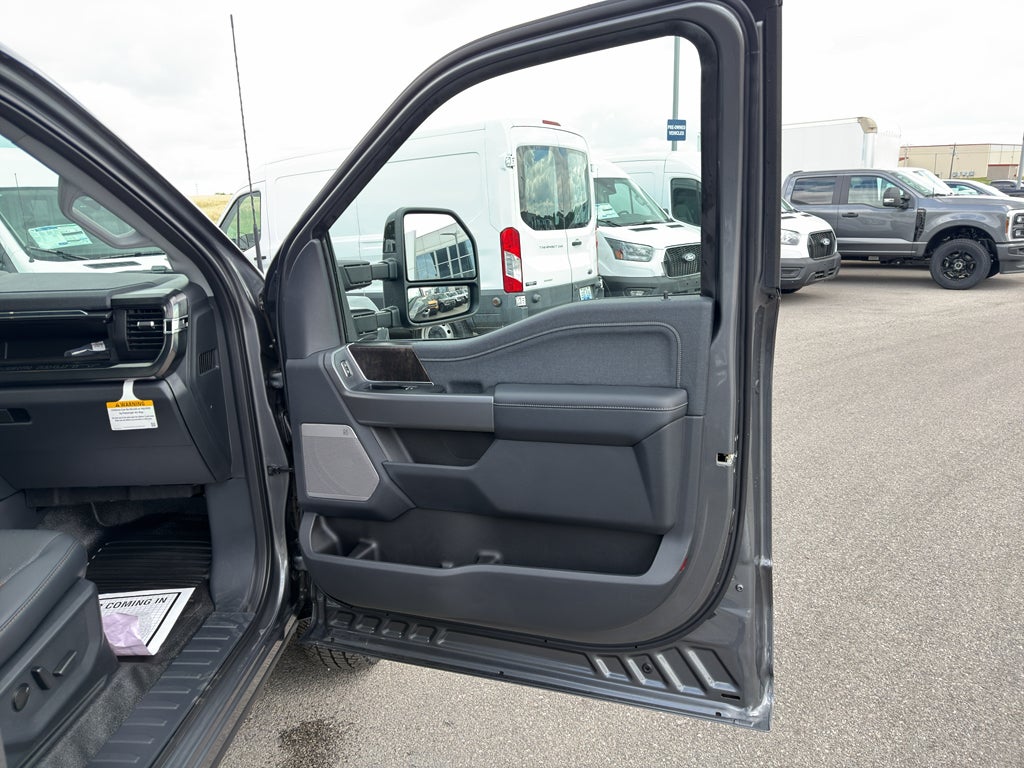 2026 Ford F-350 F-350® LARIAT®