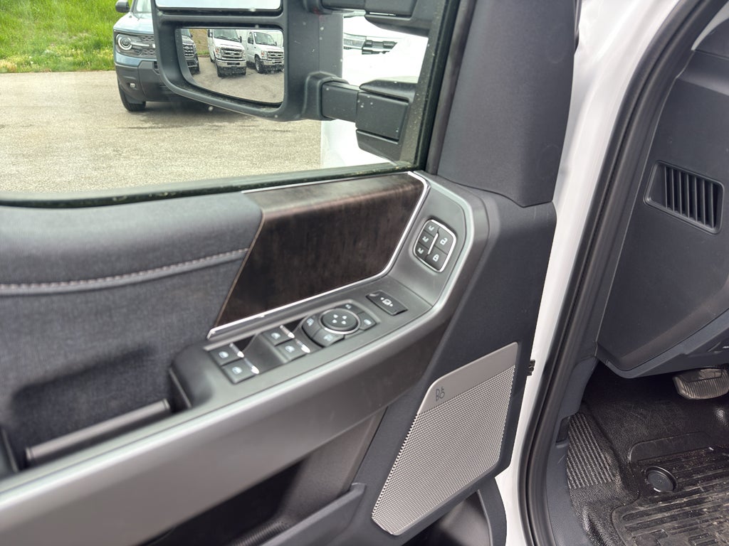 2026 Ford F-350 F-350® LARIAT®