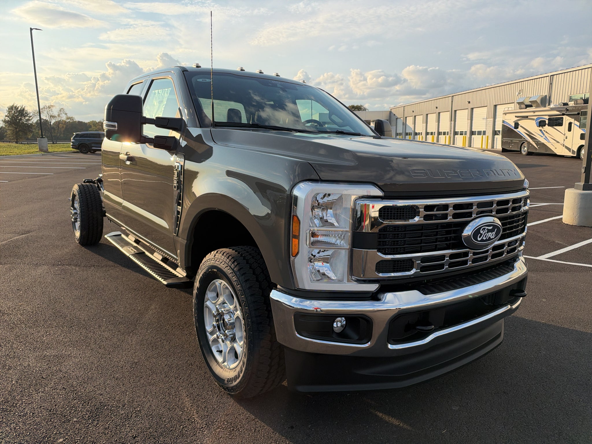 2027 Ford F-350 F-350® XLT