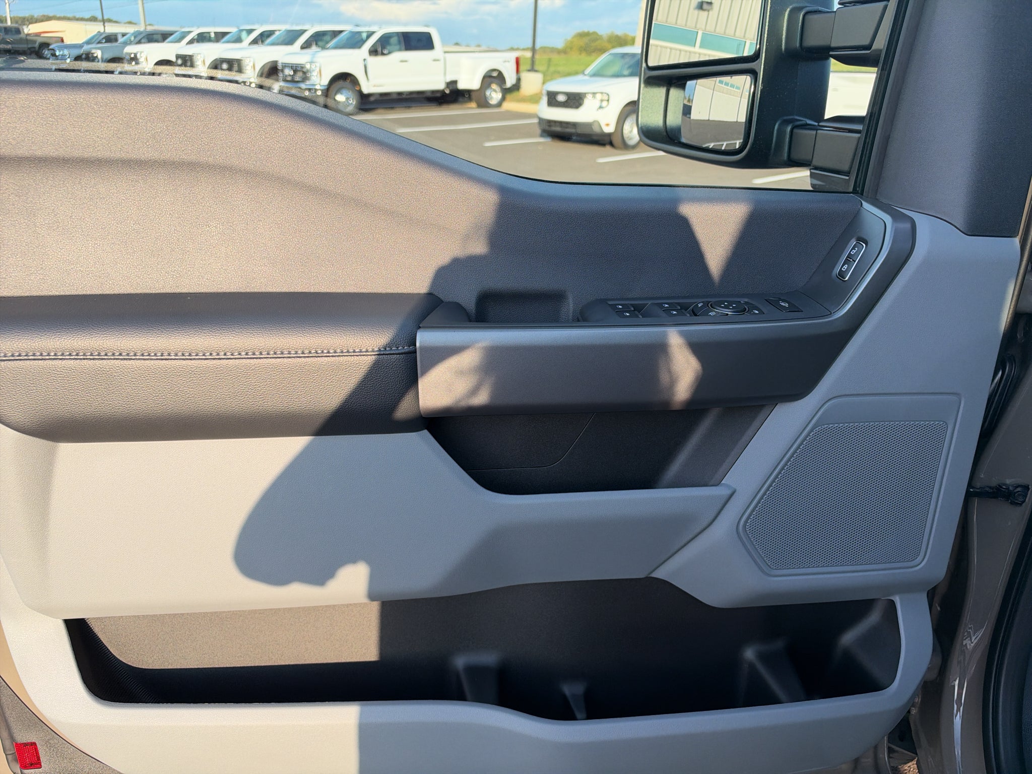 2027 Ford F-350 F-350® XLT