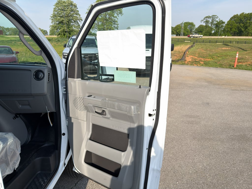 2026 Ford Econoline E-350 SRW