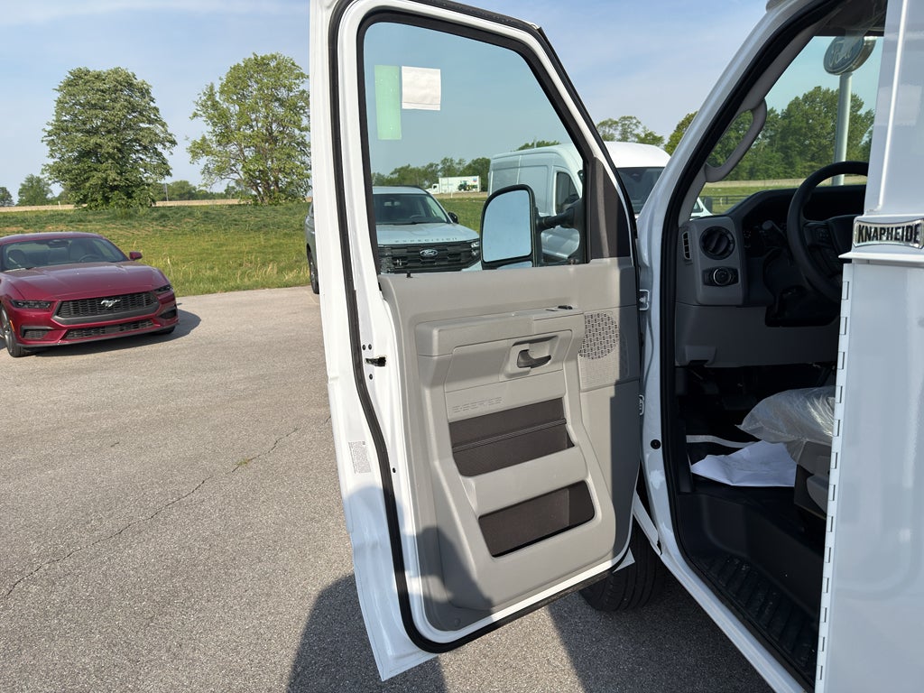 2026 Ford Econoline E-350 SRW