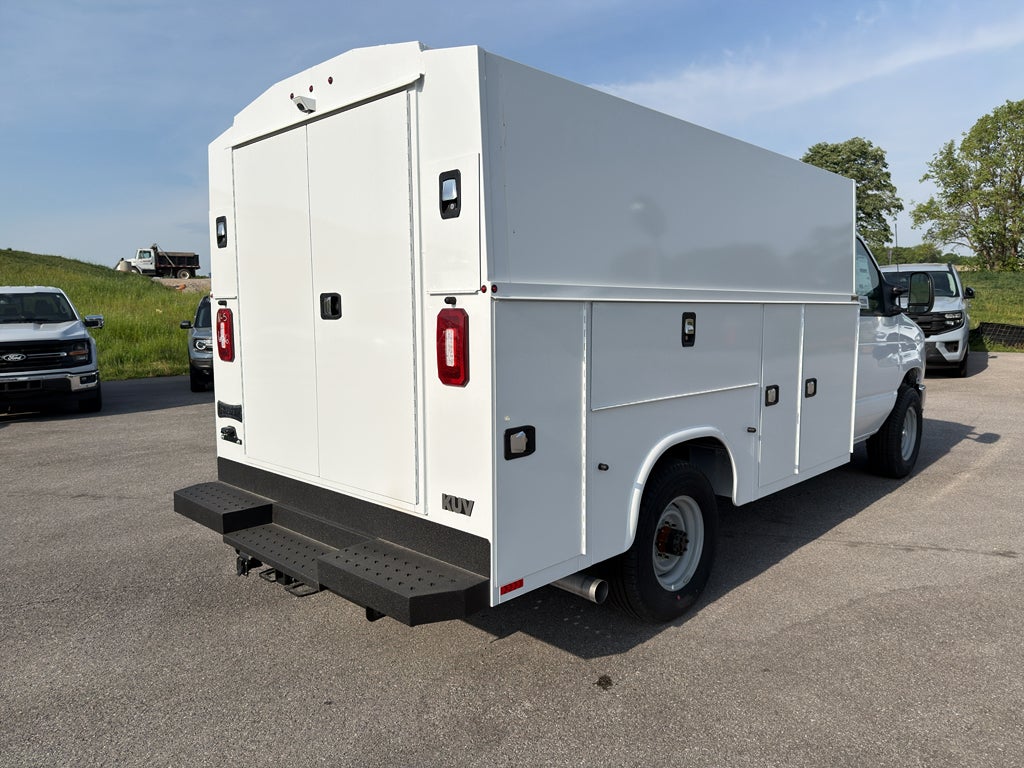 2026 Ford Econoline E-350 SRW