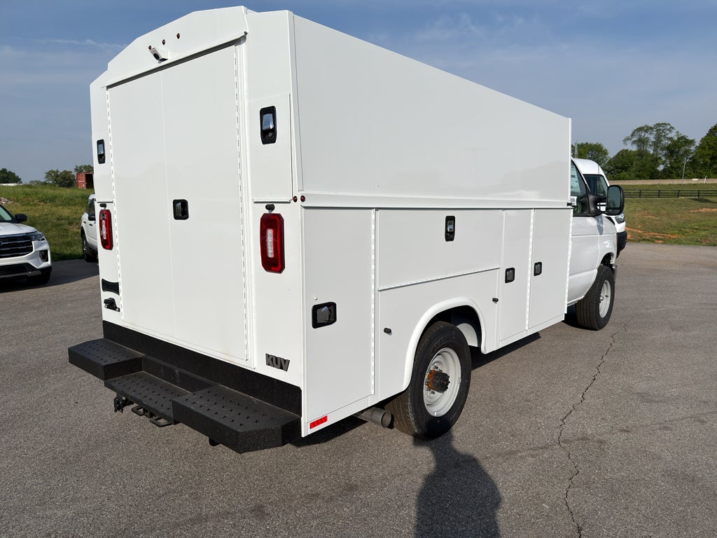 2026 Ford Econoline E-350 SRW