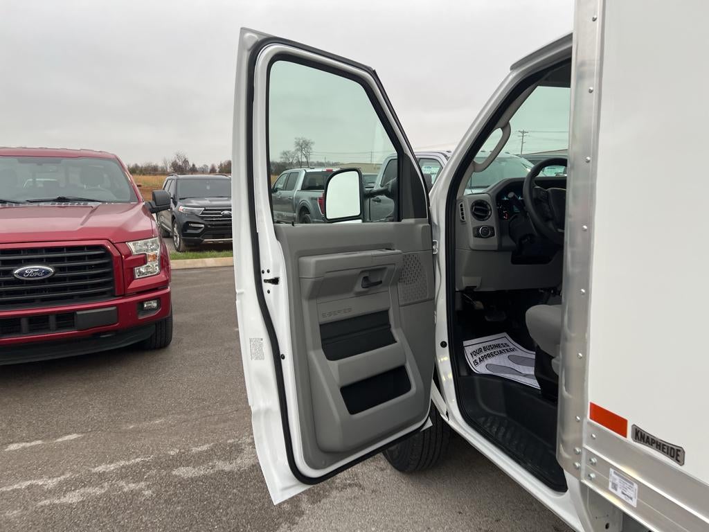 2025 Ford Econoline E-350 SRW